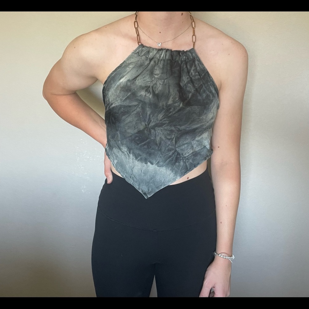Gray top